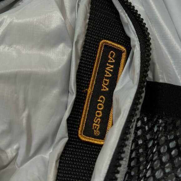 Canada Goose Silver Women' Puffer Jacket 23FW 2256M Cypress - Picture 5 of 6